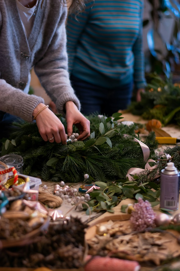 Staff Training Guide: Flower Shop Excellence